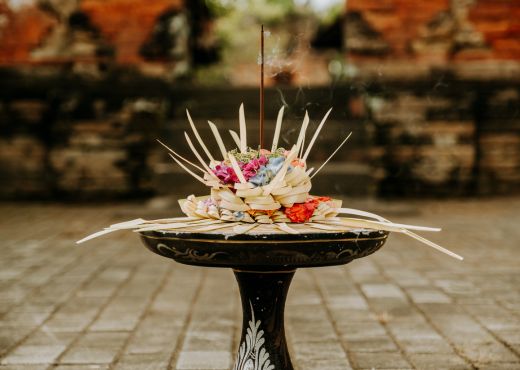 Pentingnya Upacara Otonan dalam Tradisi Hindu Bali